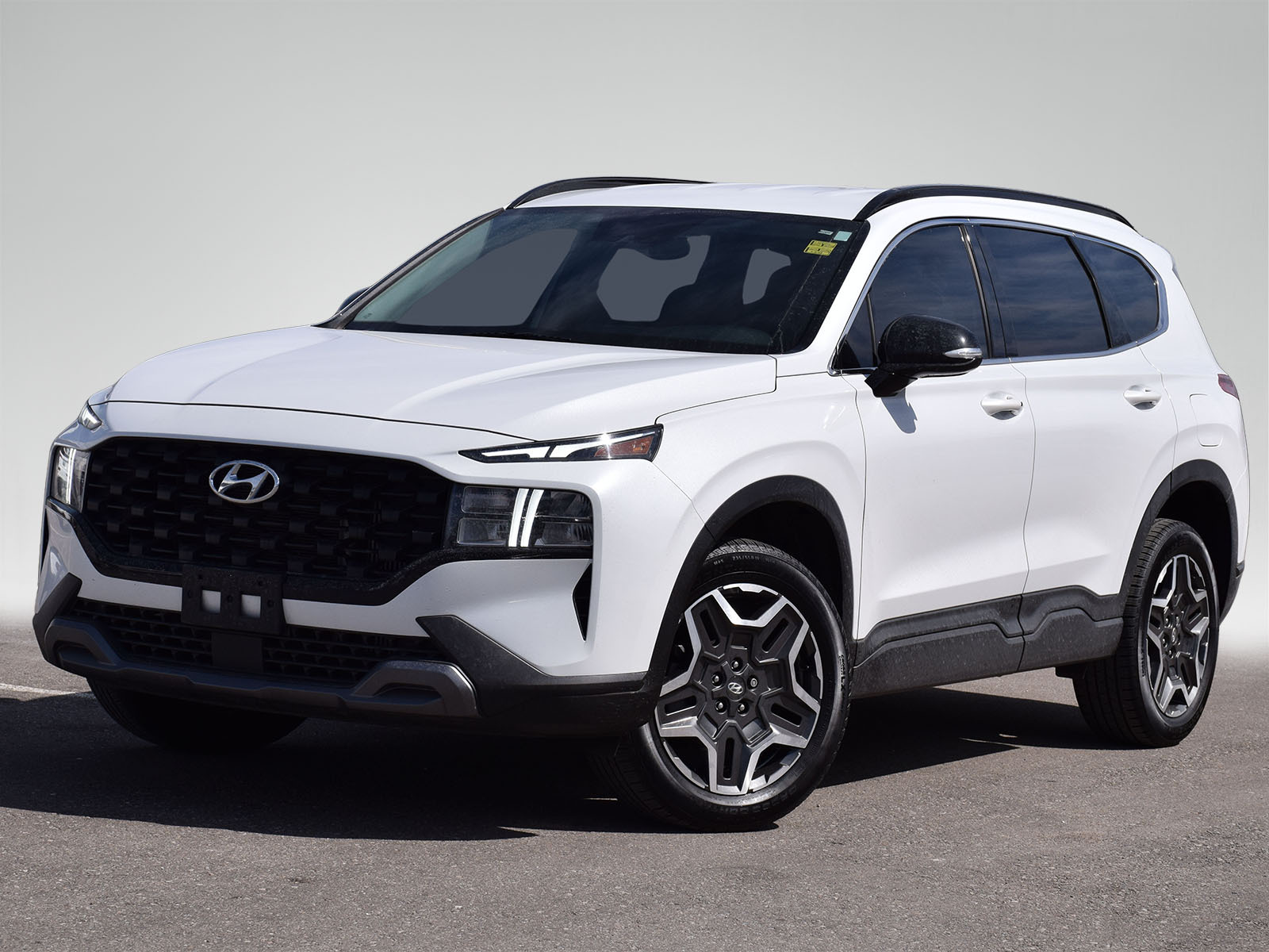 2022 Hyundai Santa Fe Urban - One Owner - Like New! 