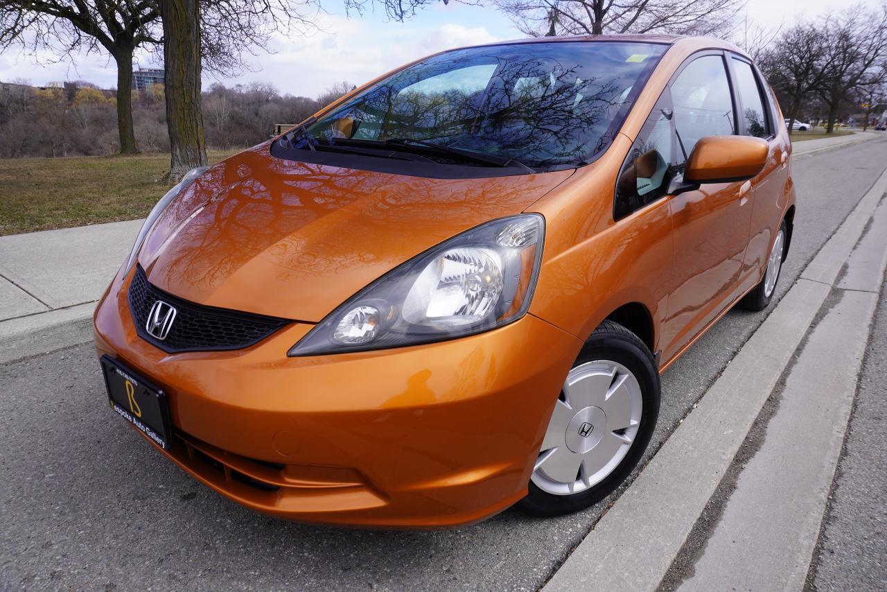 2011 Honda Fit 1 OWNER / STUNNING COLOUR / WELL SERVICED / LX