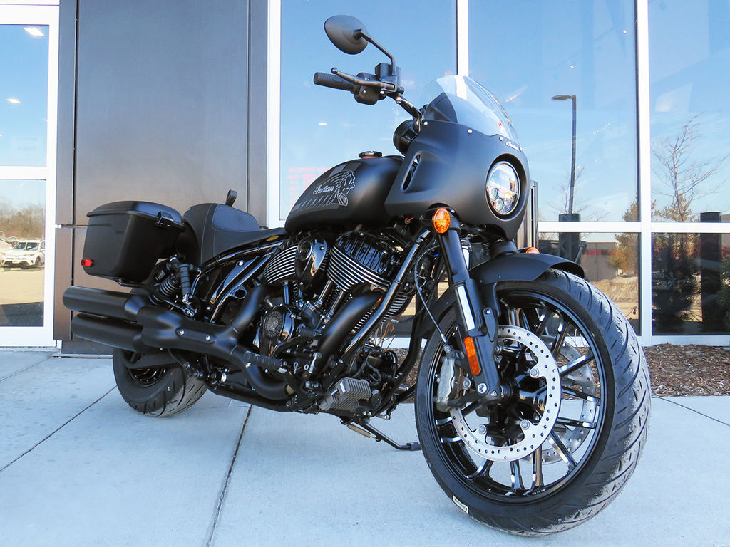 2025 Indian Motorcycles Sport Chief RT Black Smoke 