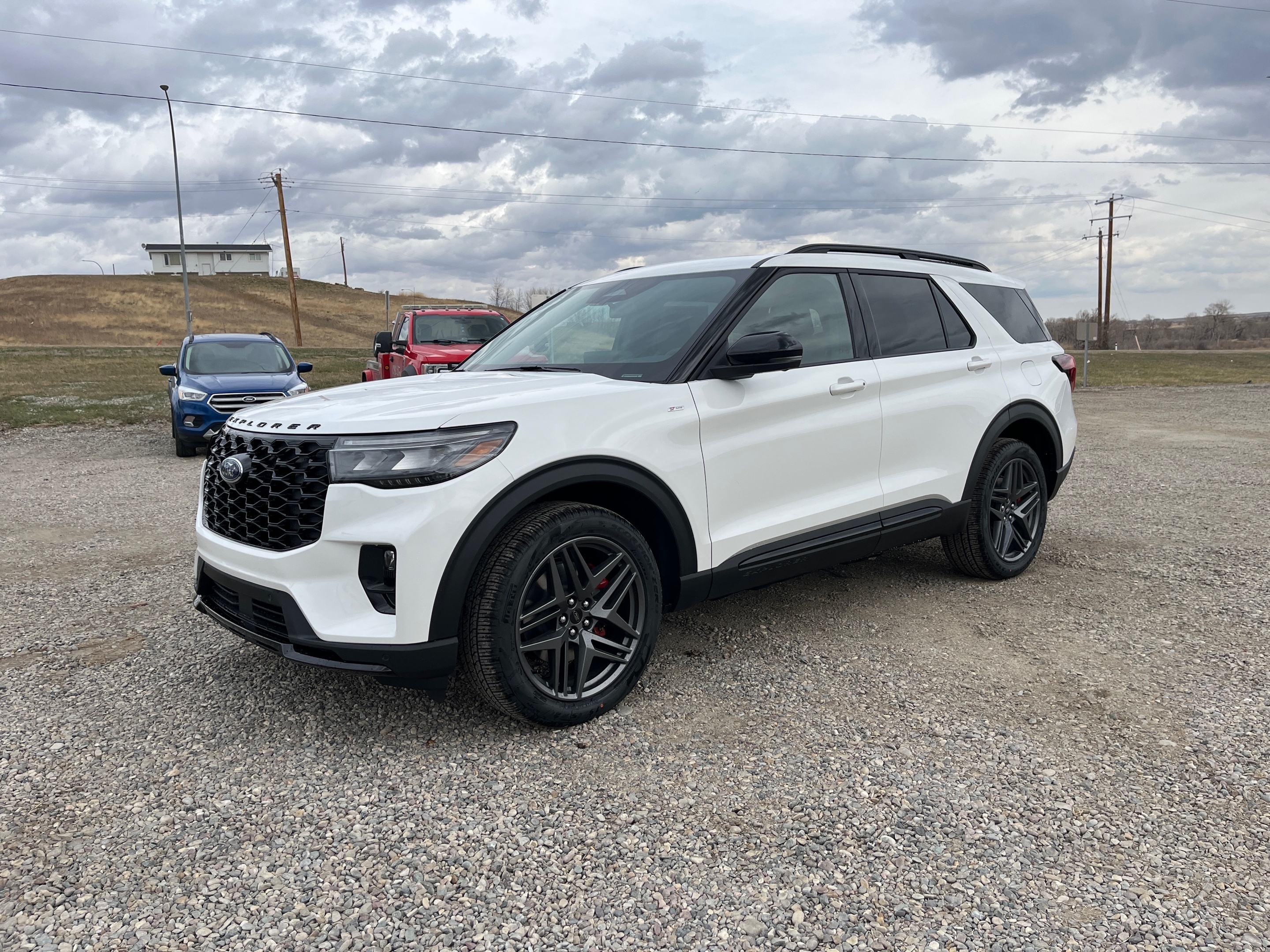 2025 Ford Explorer ST-Line