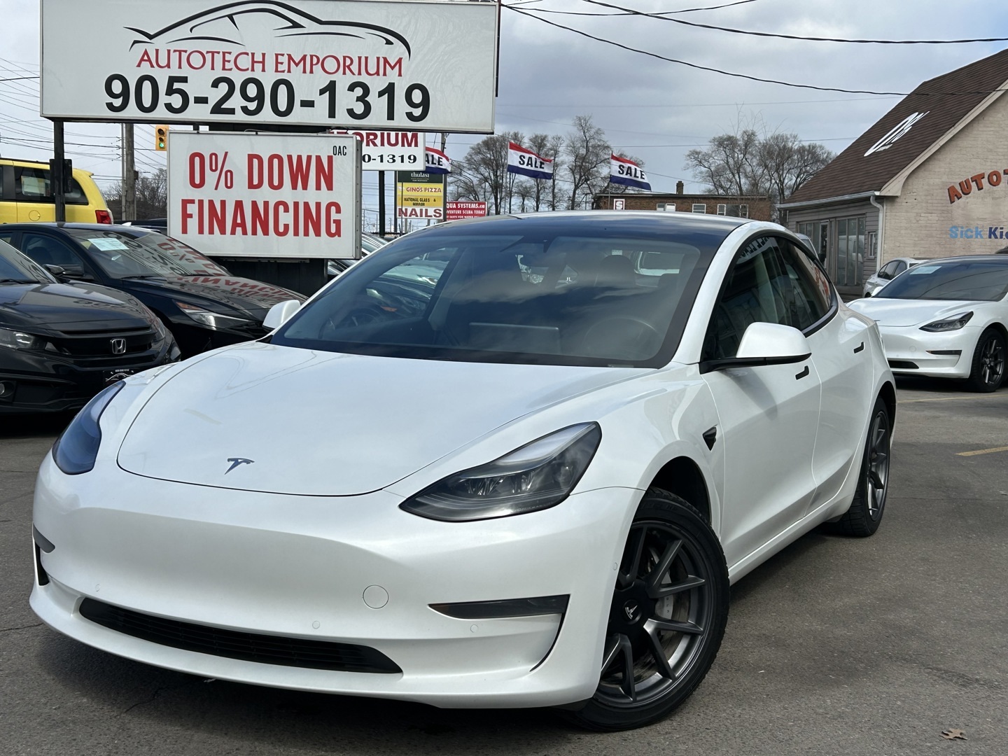 2021 Tesla Model 3 SR PLUS Pearl White Pano Roof / Autopilot / Leathe