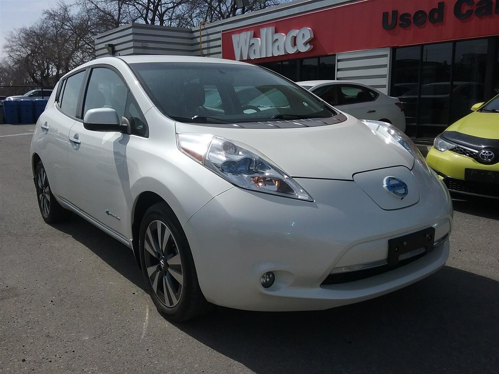2016 Nissan LEAF | SL | Zero Emissions Electric | Leather | BEAT TH