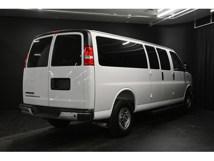 2025 Chevrolet Express Passenger à Montréal Holand Leasing
