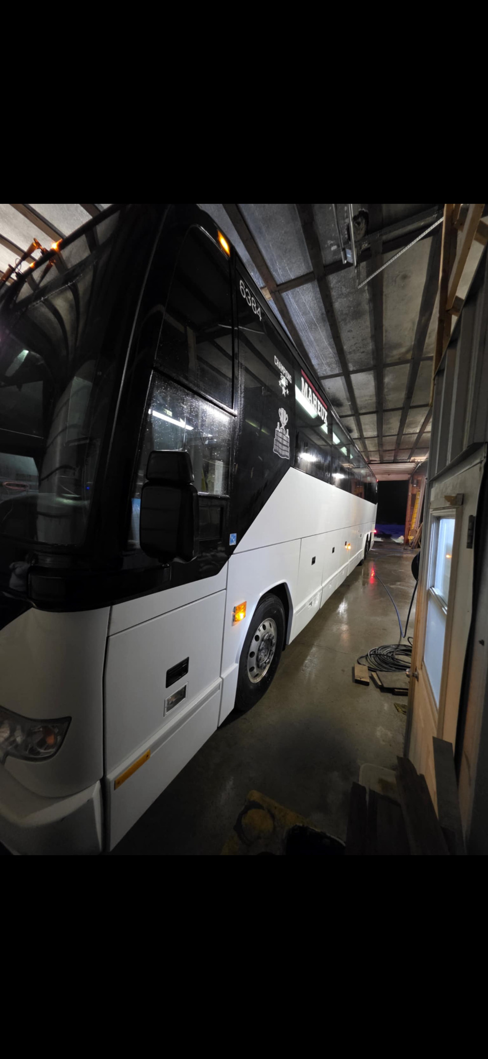 2007 Prevost H3-45  HOCKEY/ VIP PREVOST H3-45 2007 LAZY-BOYS
