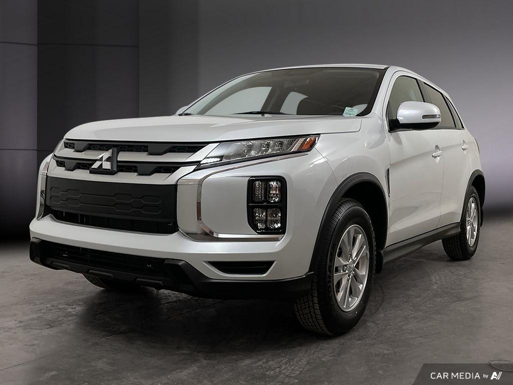 2025 Mitsubishi RVR SE