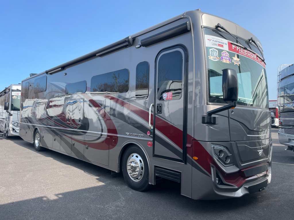 2023 Fleetwood Frontier GTX 39TA DIESEL 