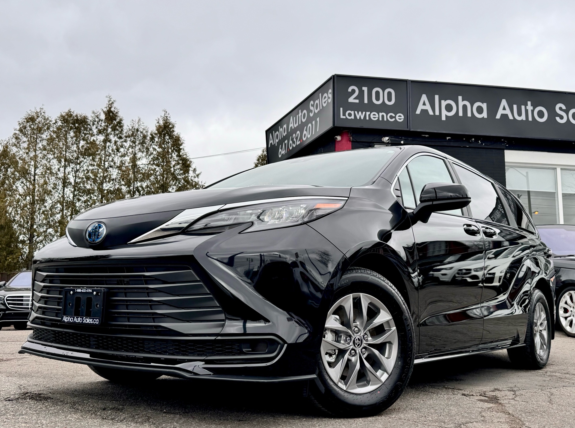 2025 Toyota Sienna LE Hybrid 8-Passenger AWD|NEW ONLY 42 KM|