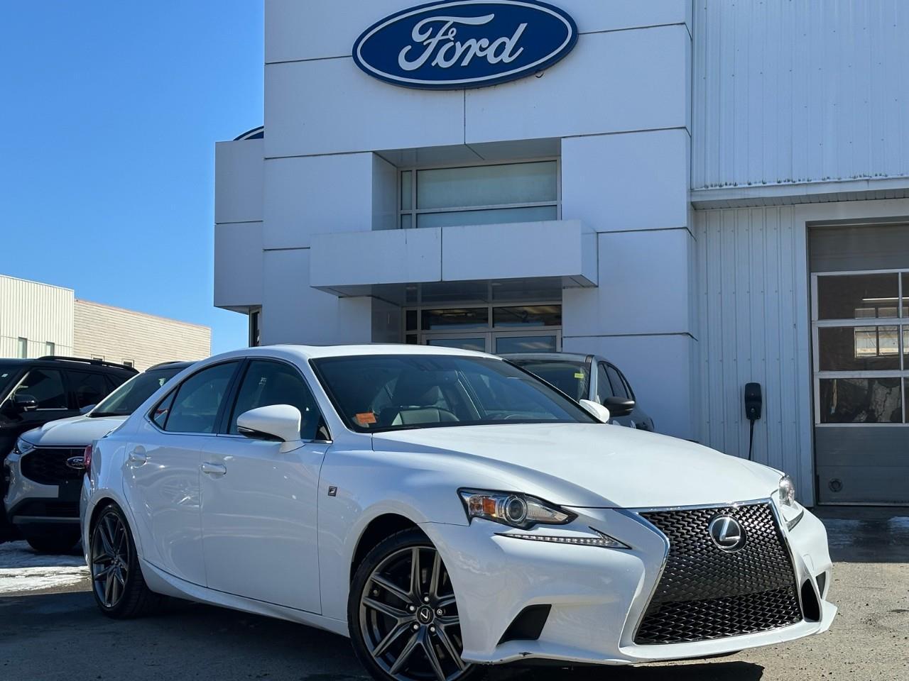 2016 Lexus IS 300 *Heated/Cooled Seats, Two Sets of wheels/tires*