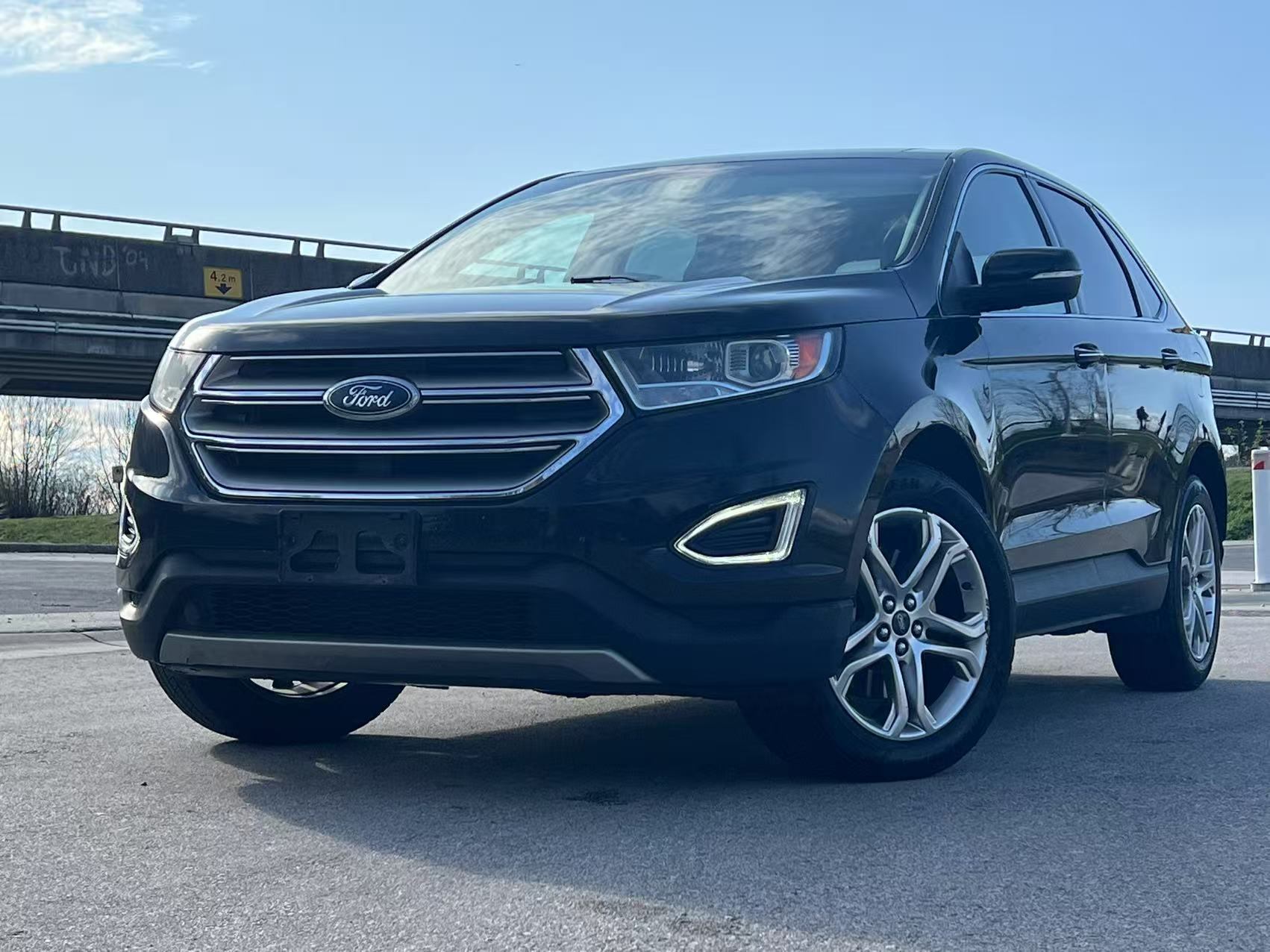 2017 Ford Edge 4dr Titanium AWD