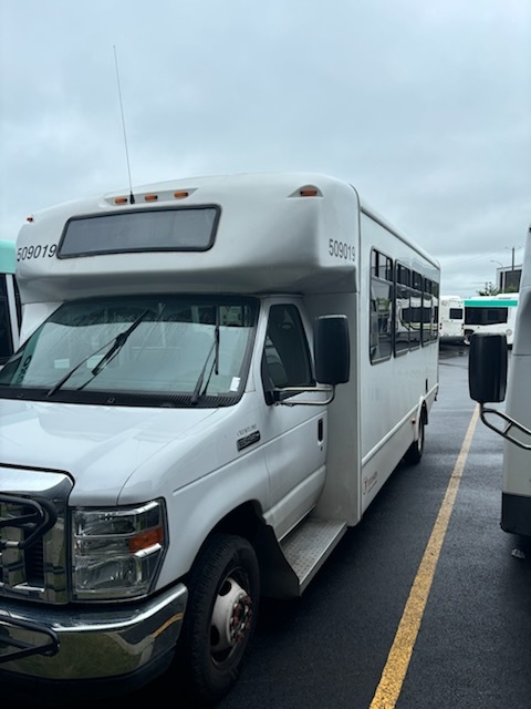 2019 Ford E-450 MINIBUS 24 PASS $ 60,000 