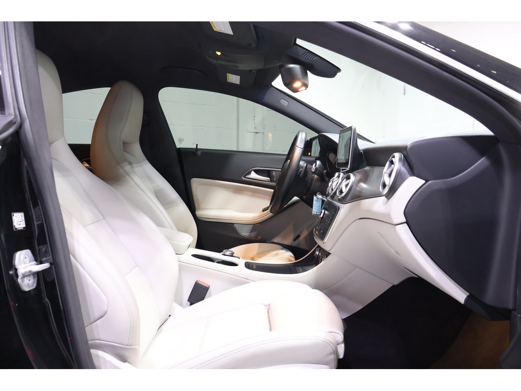 2016 Mercedes-Benz CLA 250 4MATIC, Toronto, Cash