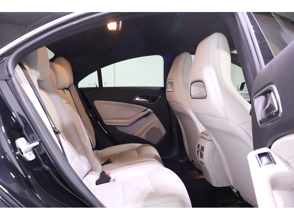 2016 Mercedes-Benz CLA 250 4MATIC, Toronto, Cash