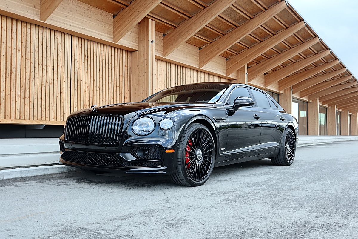 2022 Bentley Flying Spur Hybrid Sedan