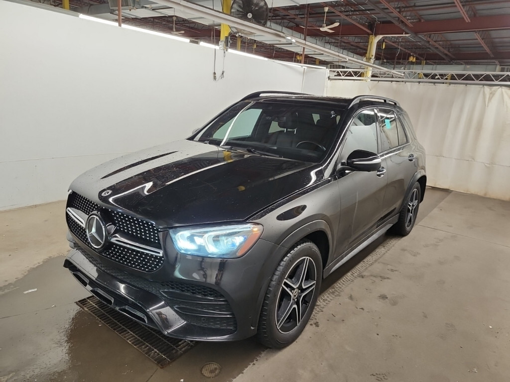 2022 Mercedes-Benz GLE-Class GLE450 / Premium Pkg / Sport Night Pkg / Technolog