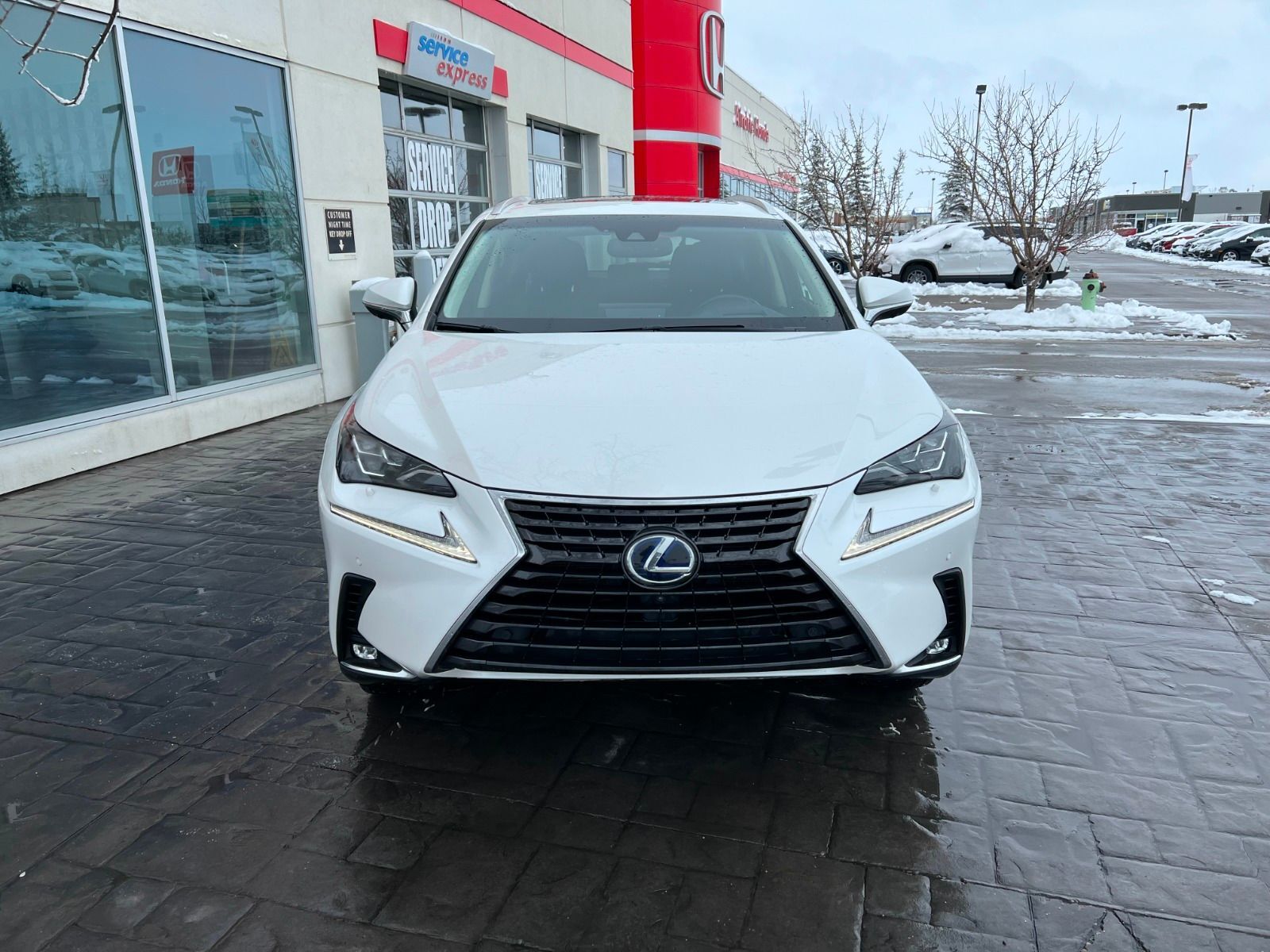 2018 Lexus NX NX 300H: Executive Package,. Navigation, Leather, 