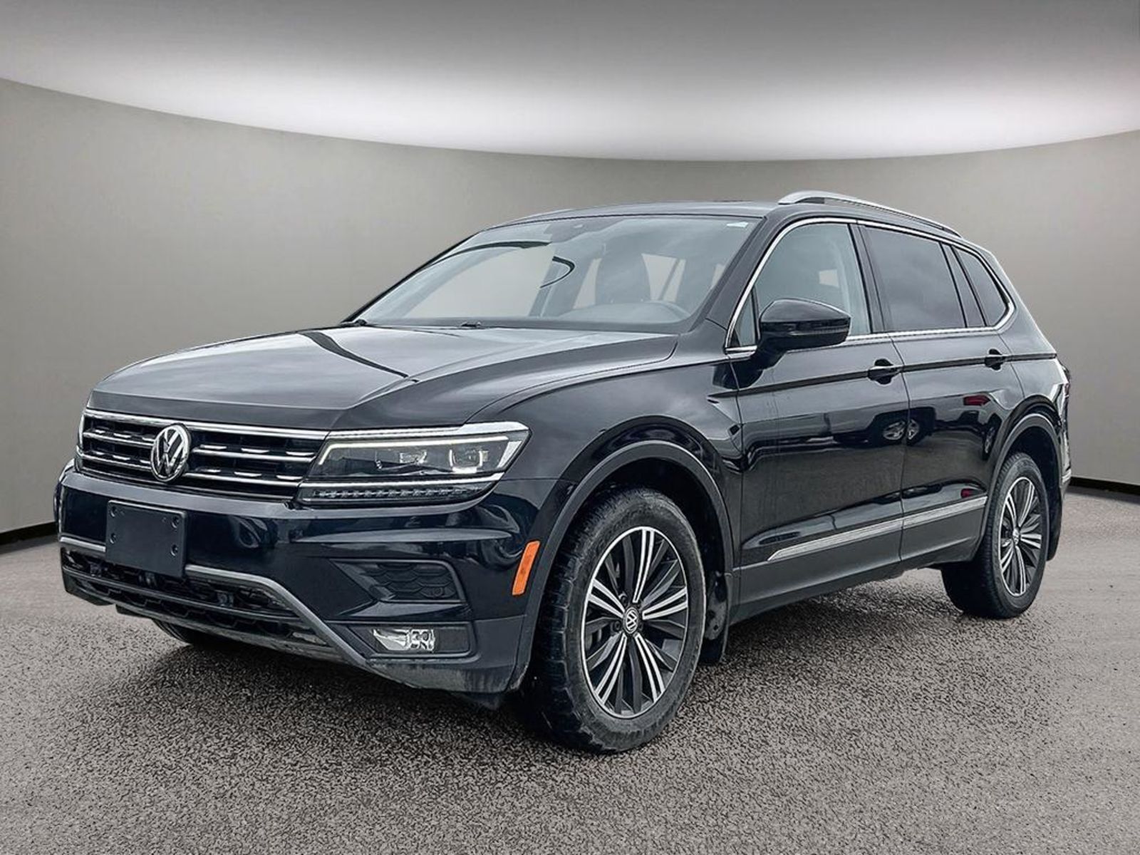 2018 Volkswagen Tiguan Highline | AWD | Local MB Vehicle | Panoramic Sunr