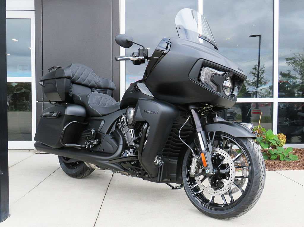 2024 Indian Motorcycles Pursuit® Dark Horse® Black Smoke 