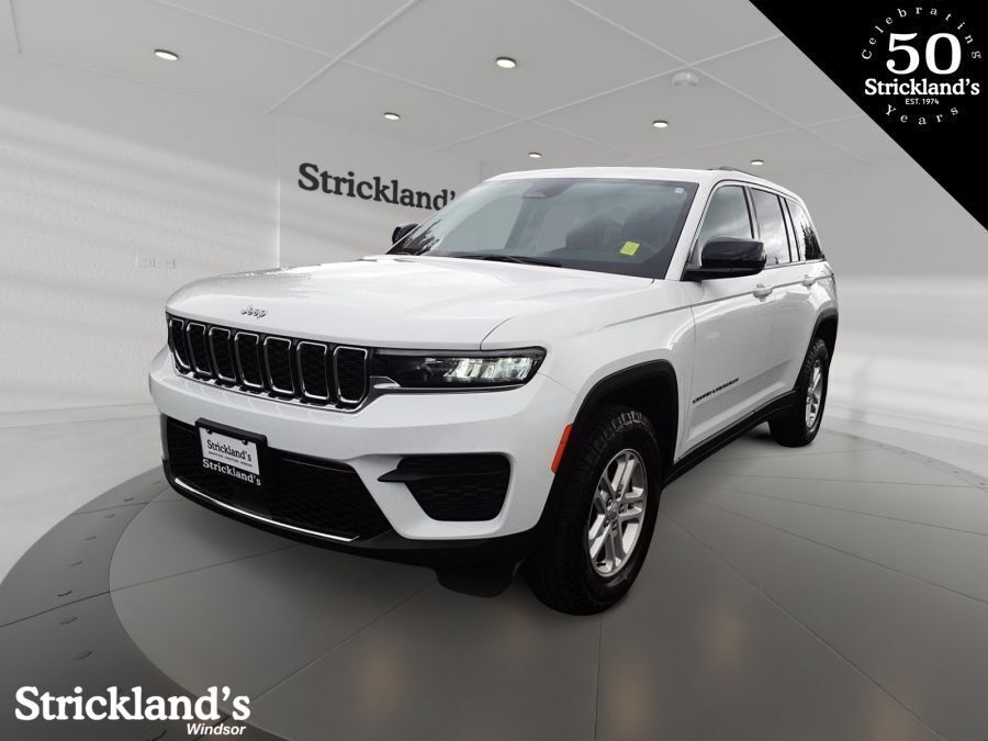 2023 Jeep Grand Cherokee LAREDO 4X4 SUV