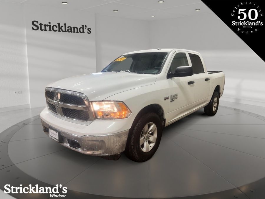 2023 Ram 1500 Classic SLT CREW CAB Truck
