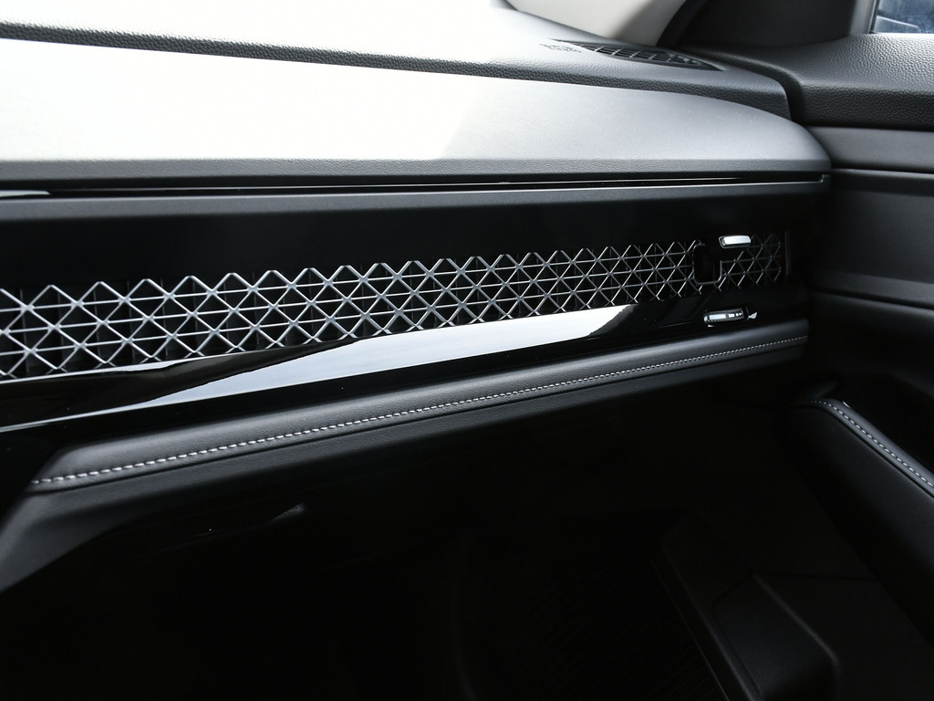 2024 Honda Accord Hybrid Touring, Toronto, Cash