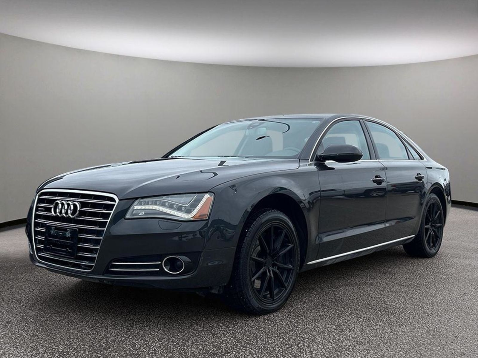 2012 Audi A8 Premium | AWD | Sunroof | Heated & Ventilated Fron