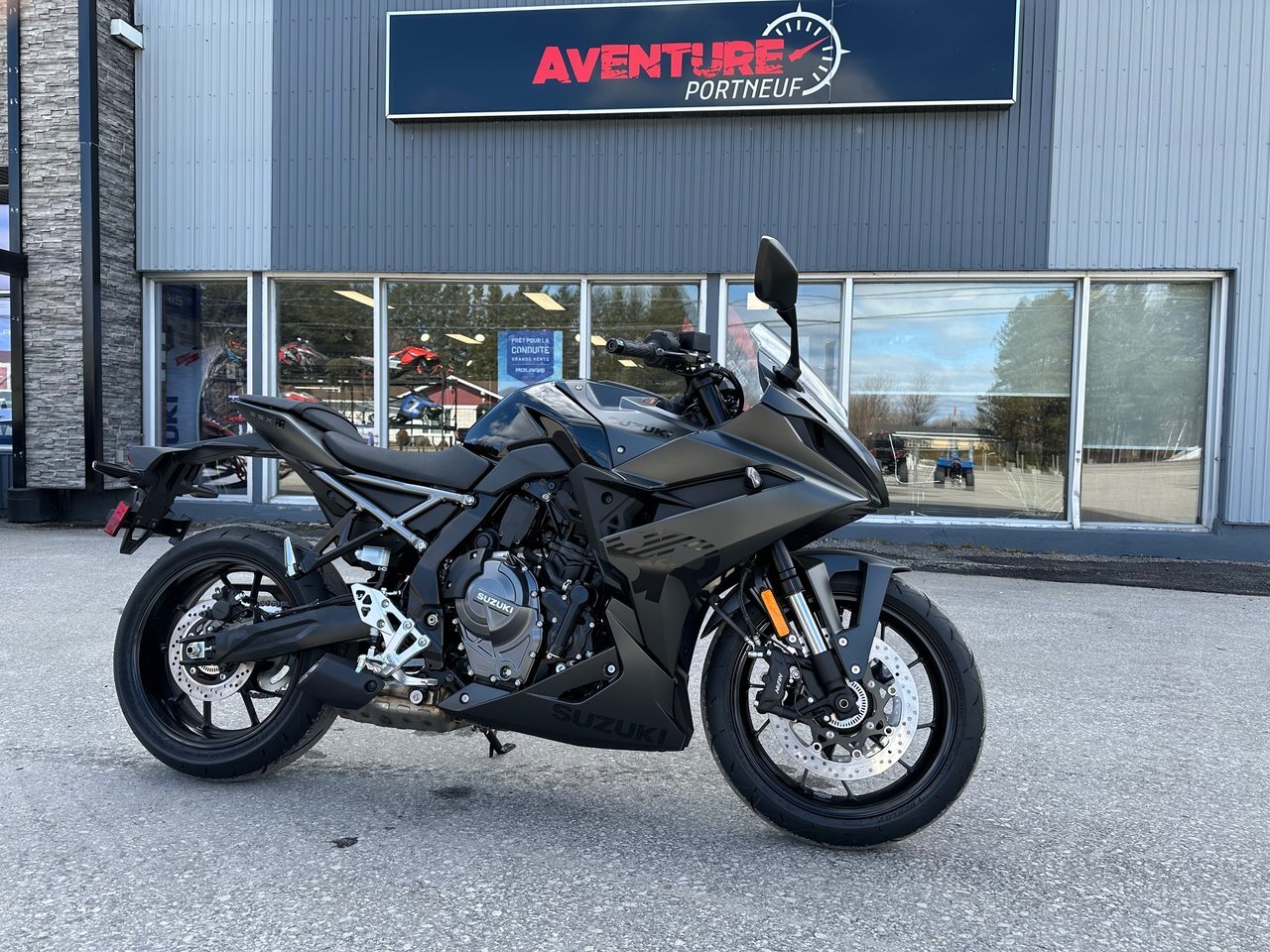2025 Suzuki GSX-8R GSX-800R