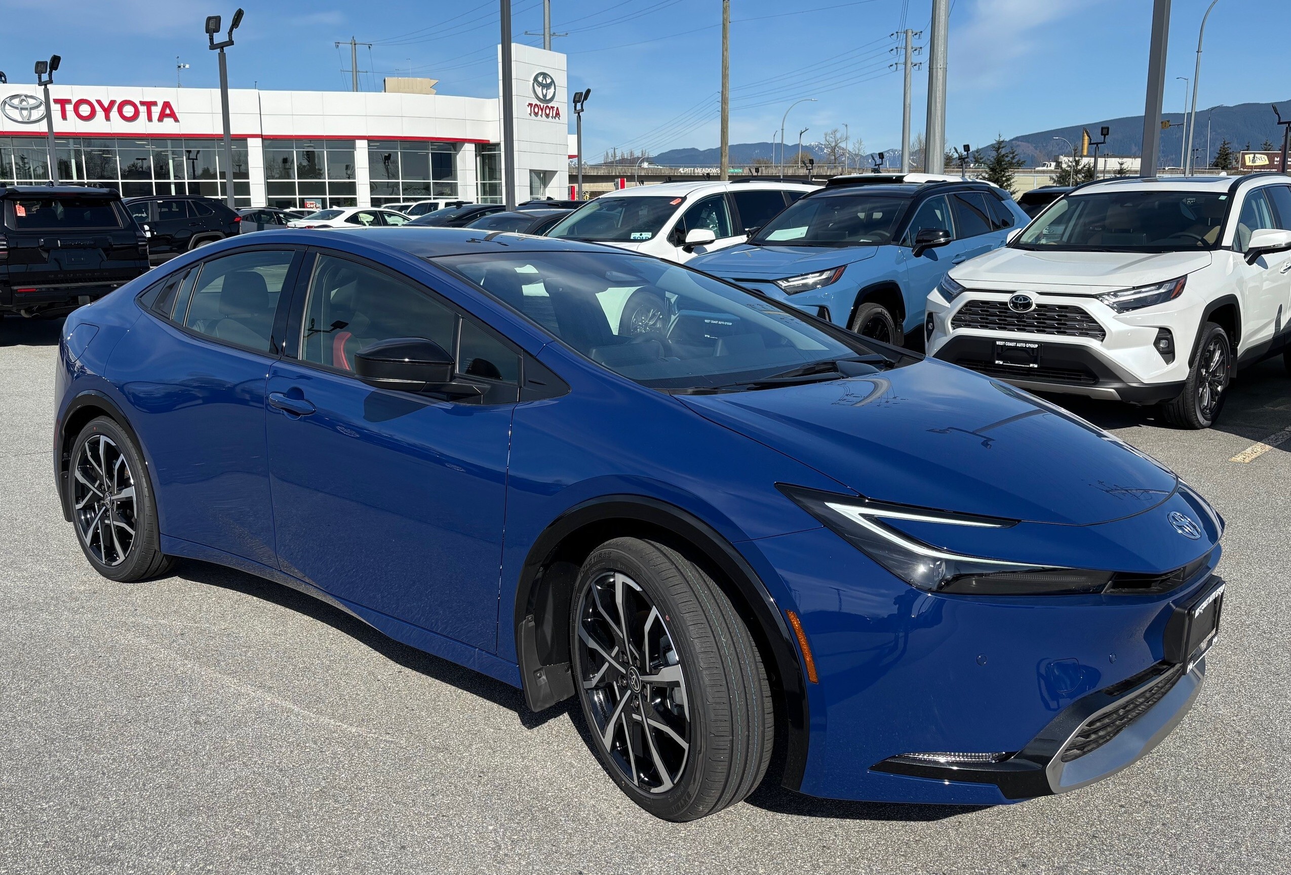 2025 Toyota Prius Plug-In Hybrid XSE Premium Auto