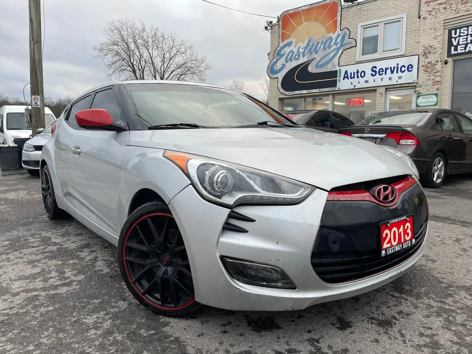 2013 Hyundai Veloster 3dr Cpe Man w-Tech -Ltd Avail-