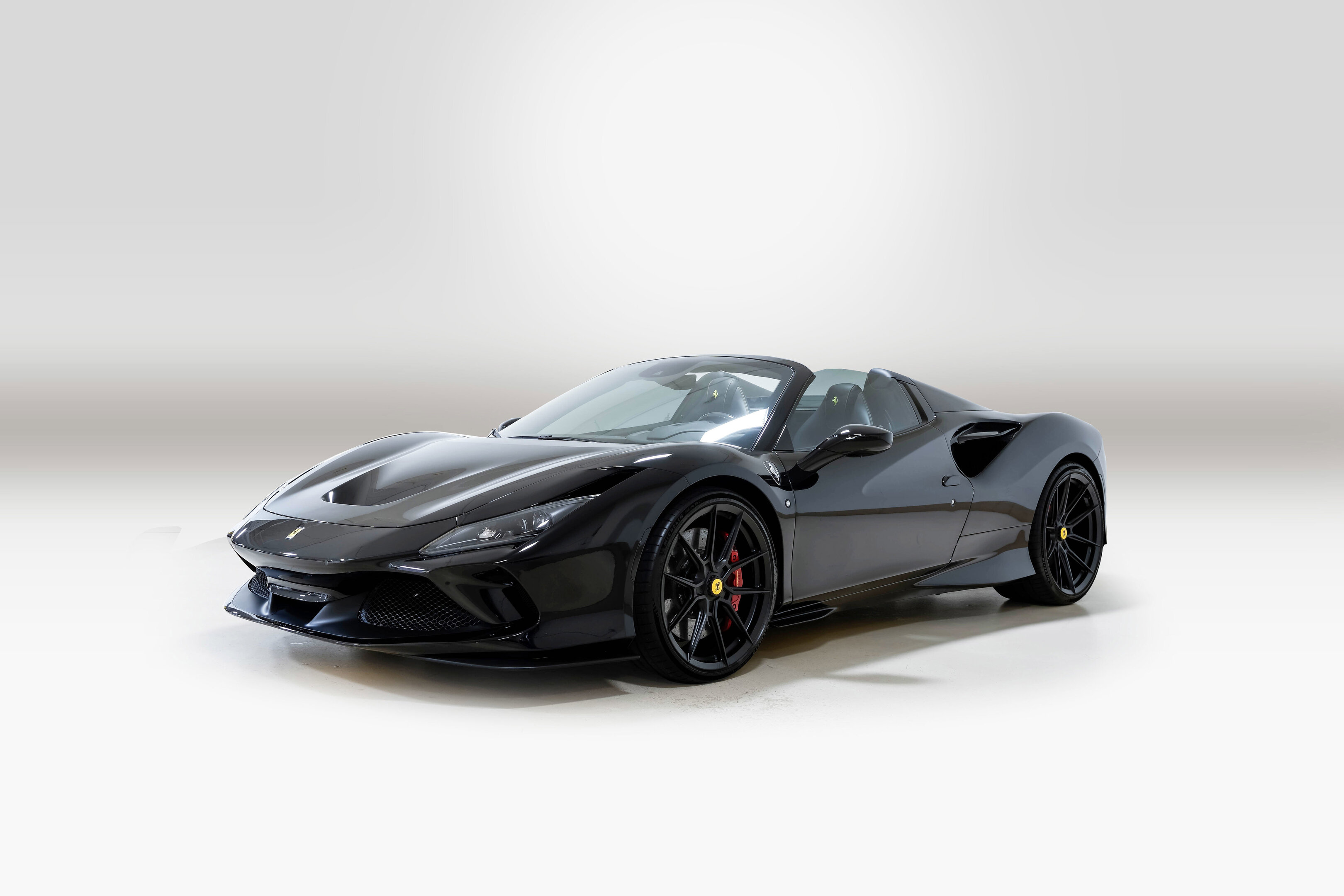 2021 Ferrari F8 Spider - Ferrari Warranty 2027! Highly Optioned! 2 Sets o