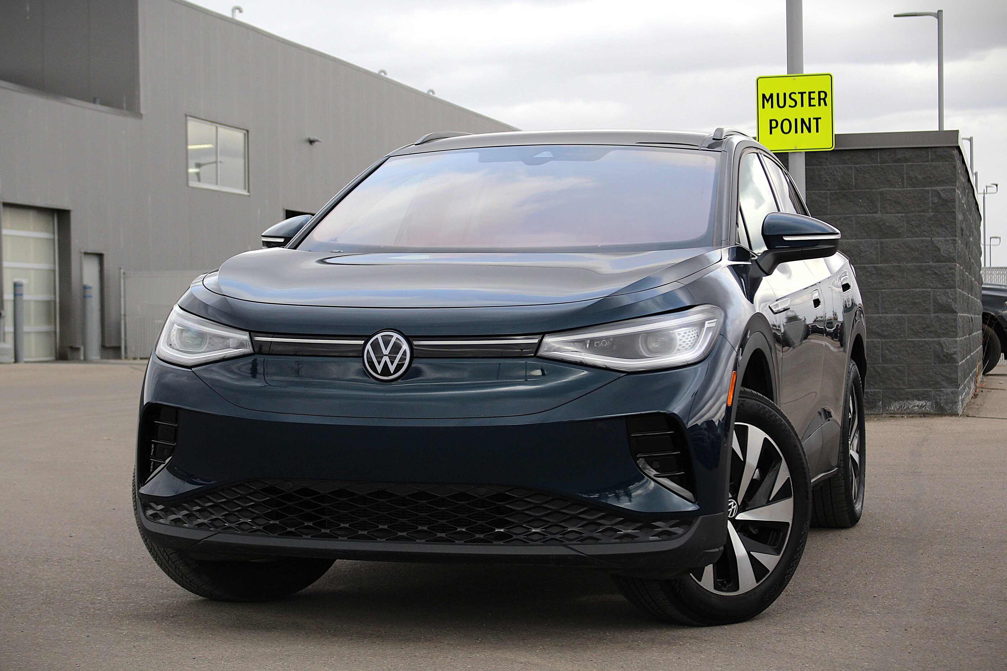 2023 Volkswagen ID.4 Pro