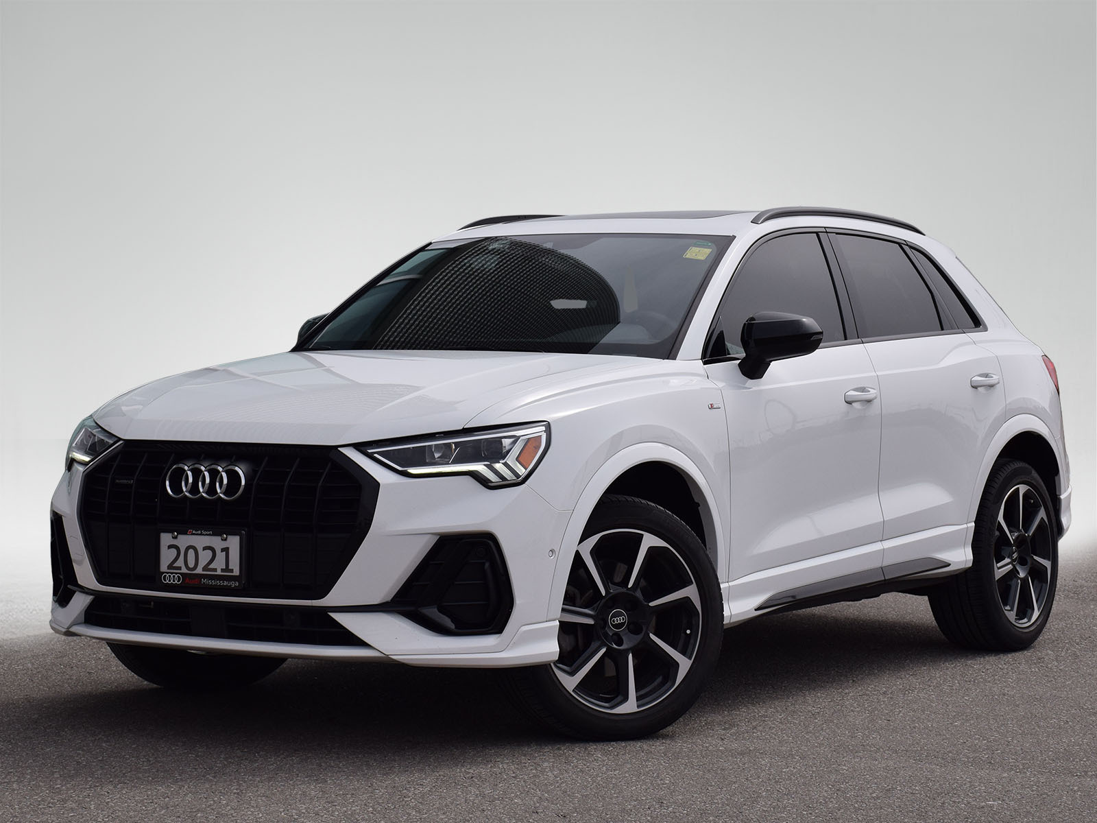 2021 Audi Q3 Progressiv - S Line - Advanced Drivers Assistance!
