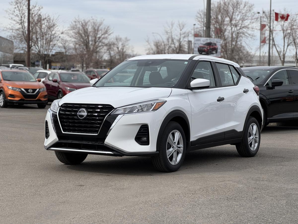2025 Nissan Kicks Play S Fwd