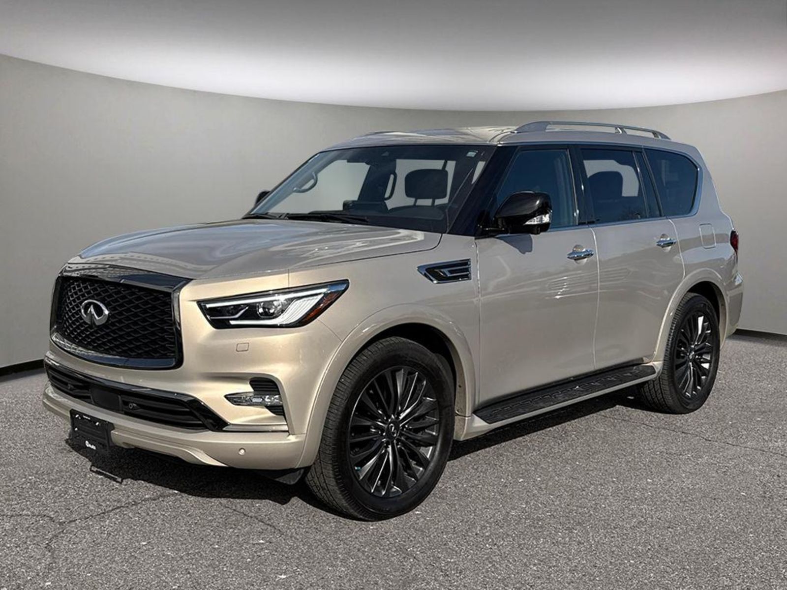 2022 Infiniti QX80 LUXE