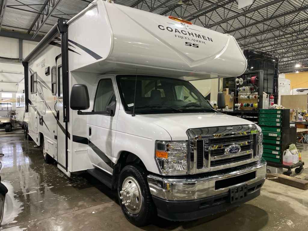 2025 Coachmen Freelander 21QSS ESSENCE 