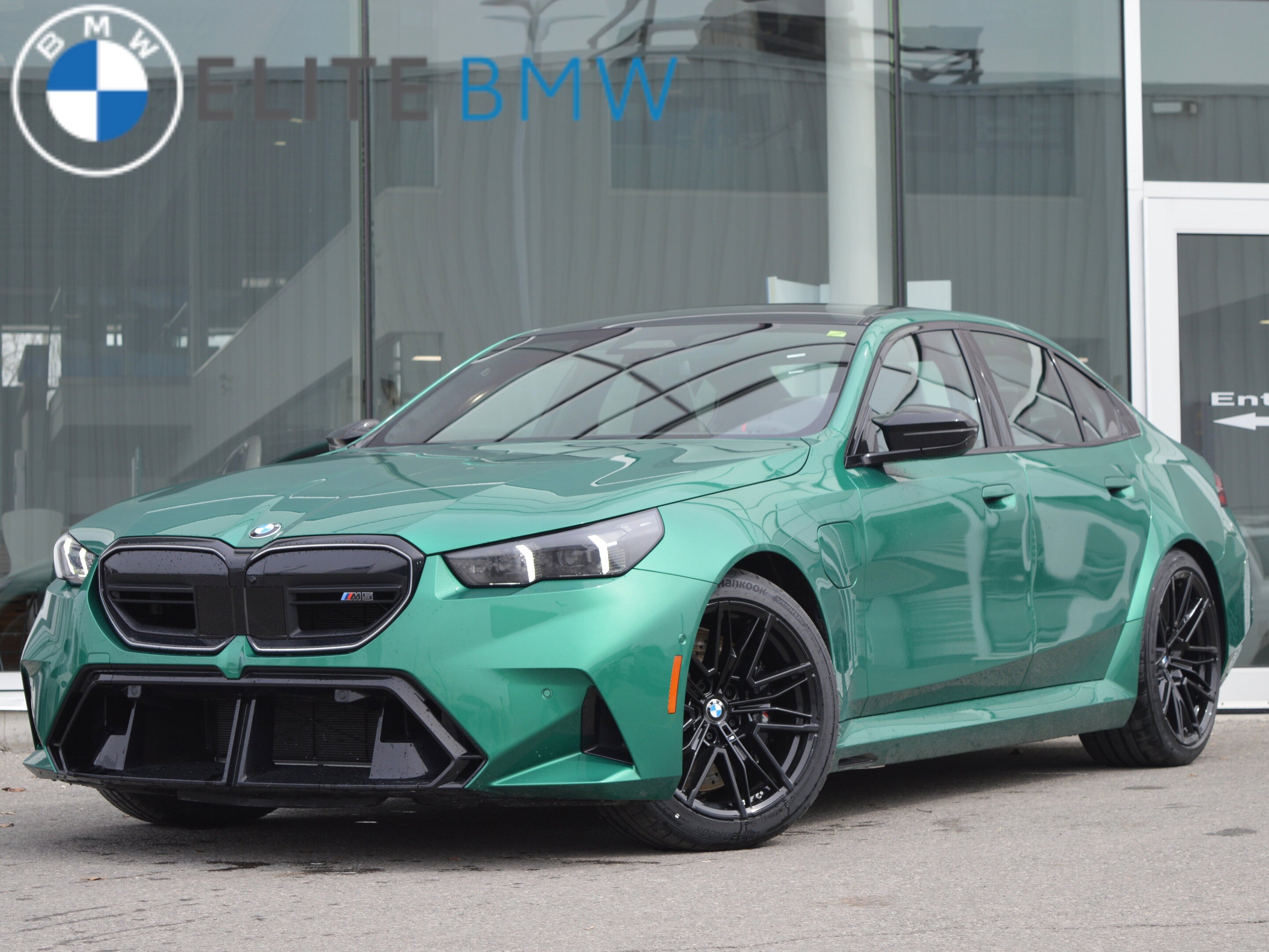 2025 BMW M5 SEDAN