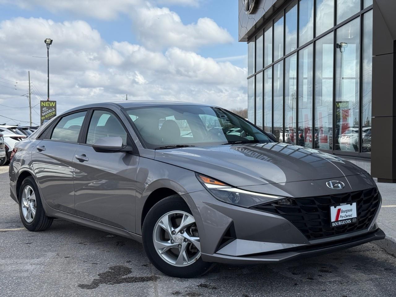 2023 Hyundai Elantra ESSENTIAL HTD Seats, Apple CarPlay
