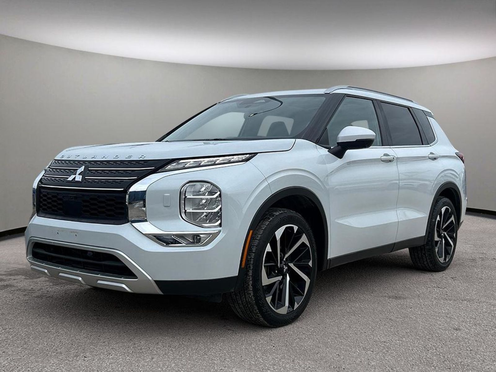 2022 Mitsubishi Outlander SE | AWD | Panoramic Sunroof | Apple Carplay & And
