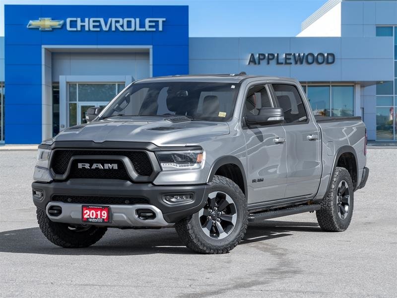 2019 Ram 1500 Crew Cab Sport/rebel SWB Pano Sunroof | Navi | Backup Cam |
