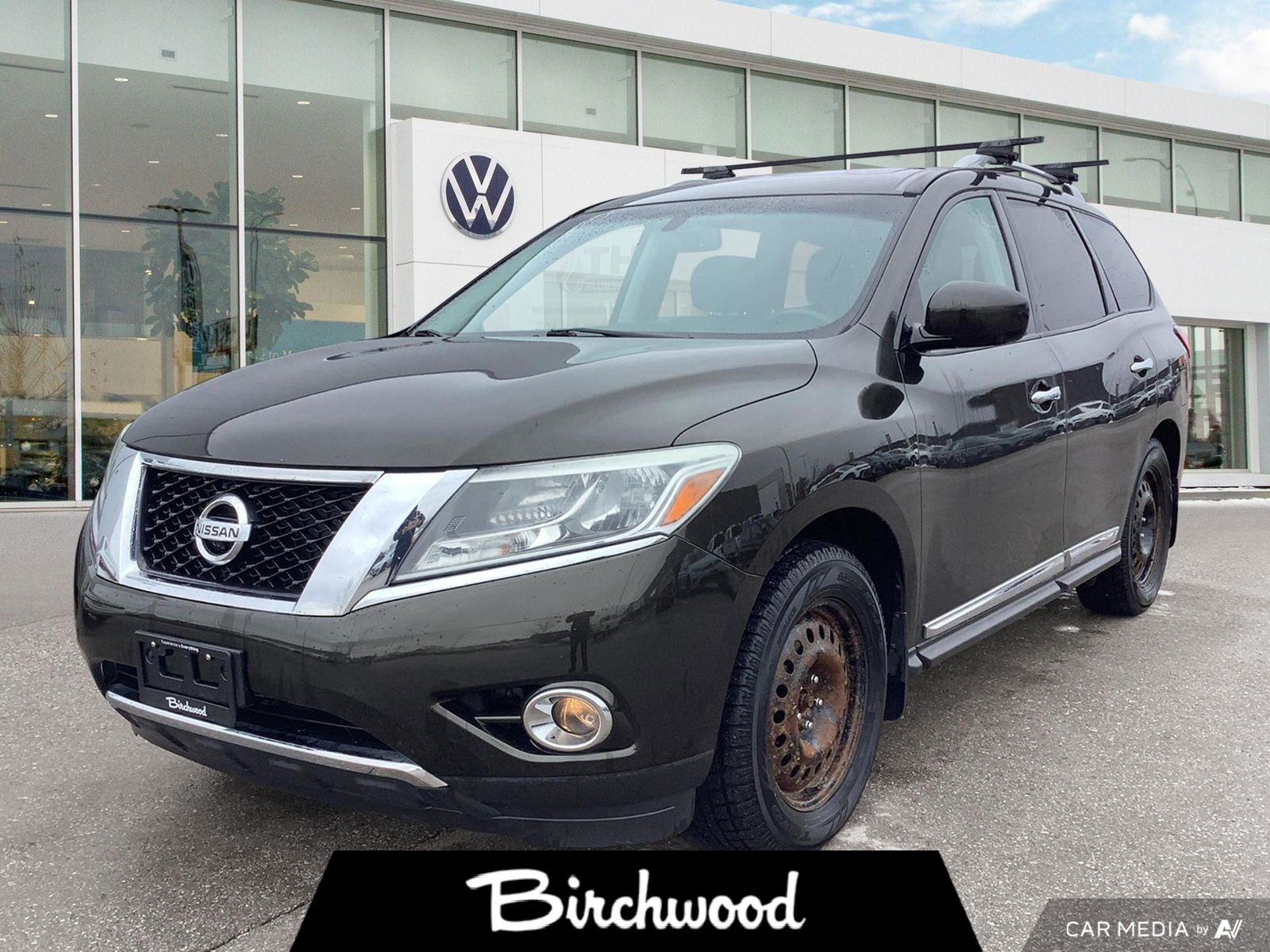 2015 Nissan Pathfinder Platinum | One Owner | Local Vehicle