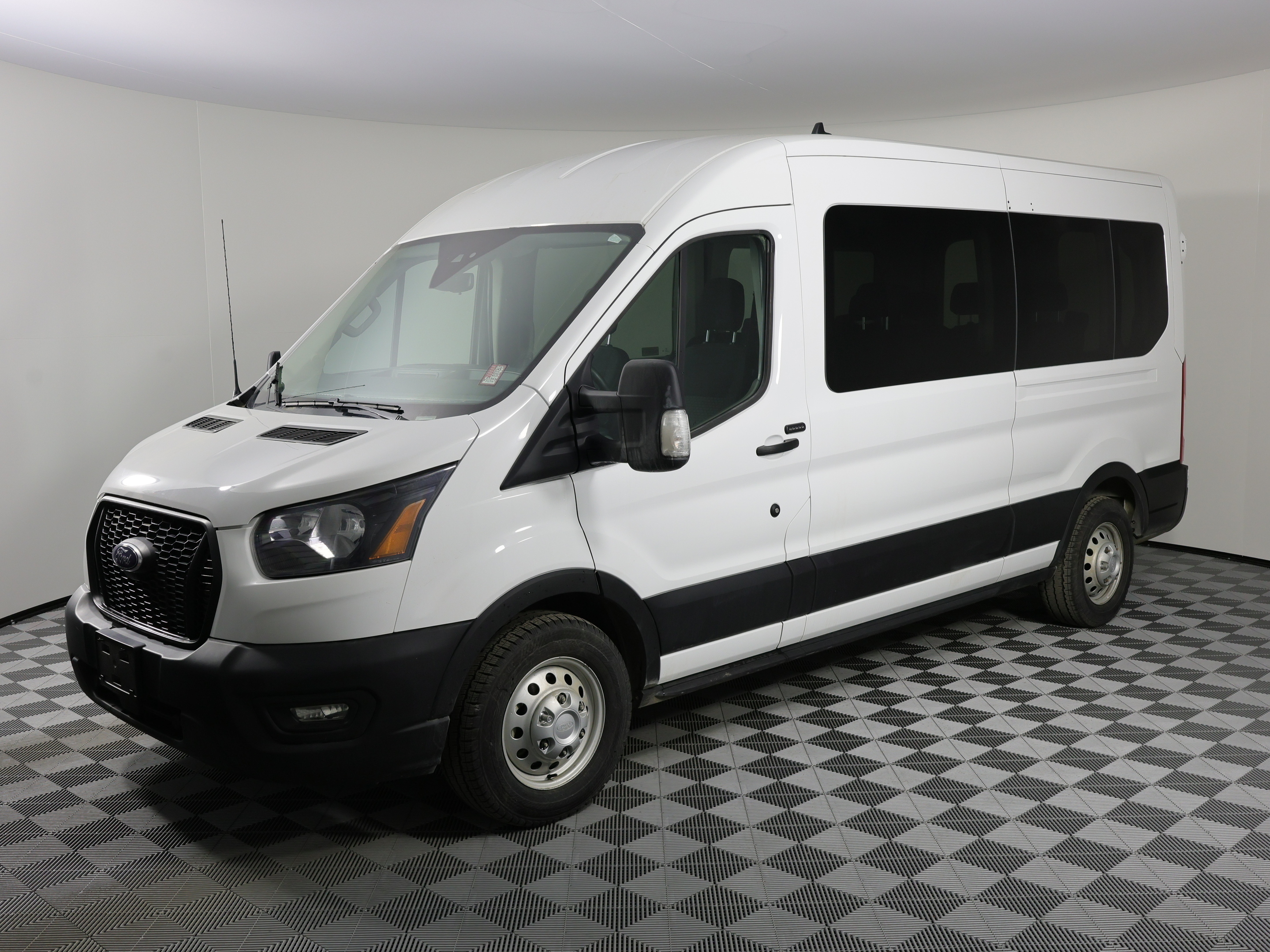 2023 Ford Transit Passenger Wagon XL