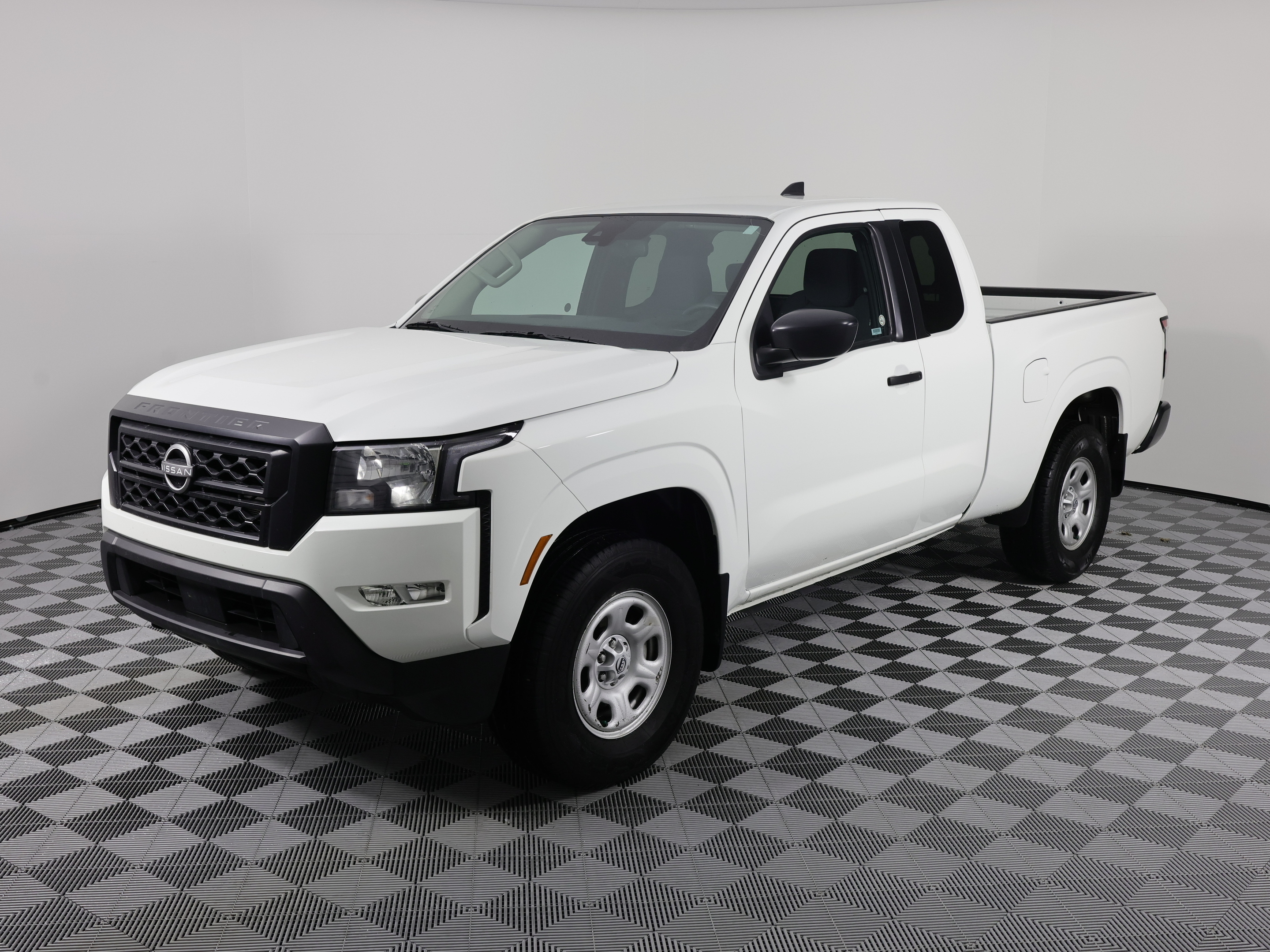 2023 Nissan Frontier S