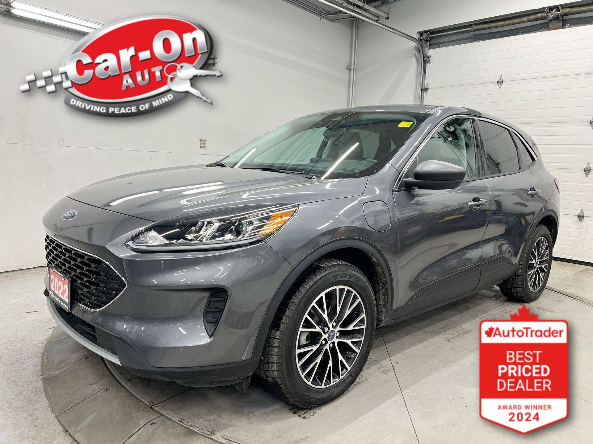 2022 Ford Escape  PLUG-IN HYBRID | ONLY 8500KMS!! | HTD SEATS