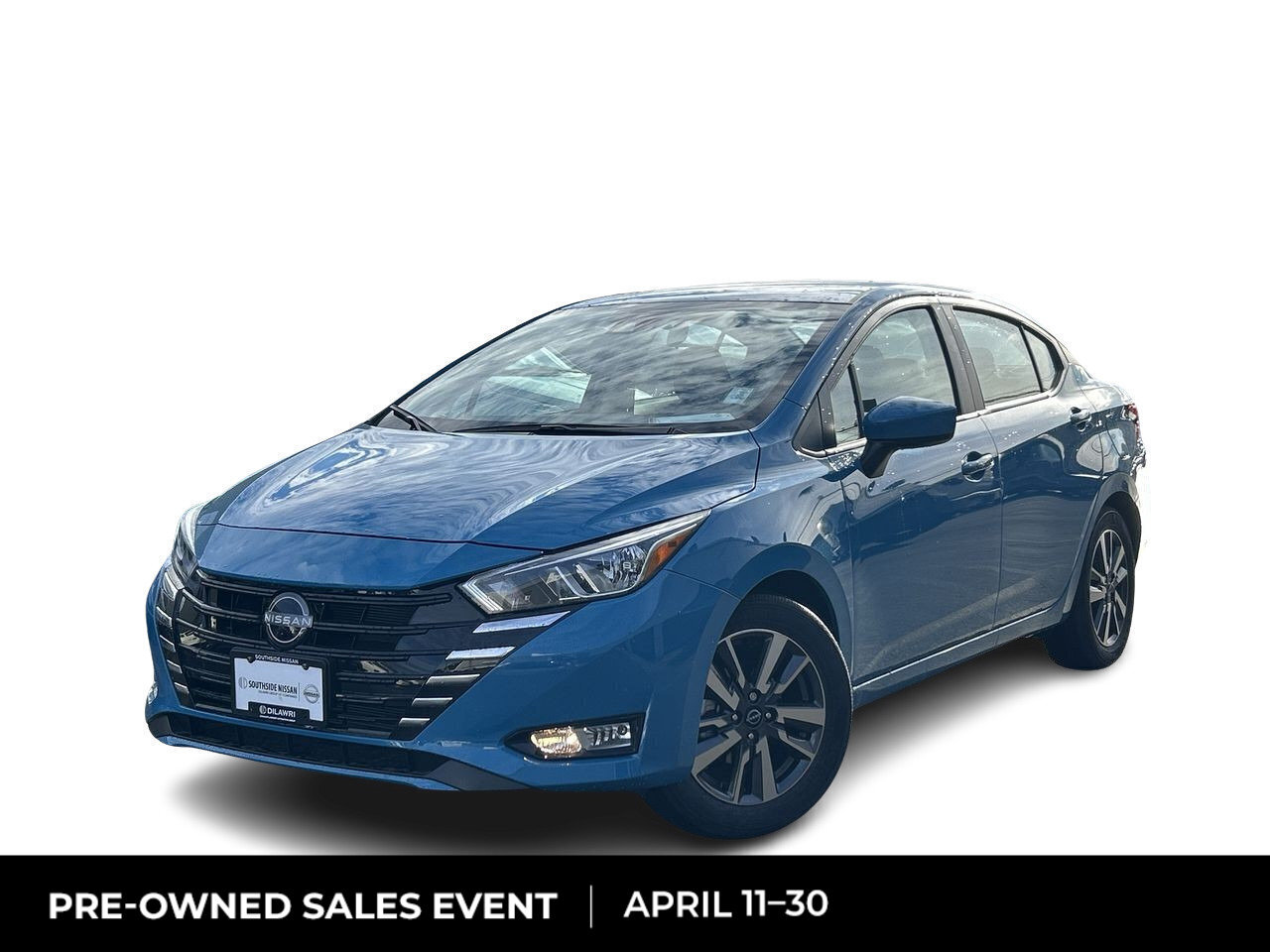 2025 Nissan Versa SV APPLE CARPLAY | BLINDSPOT ASSIST | HEATED SEATS