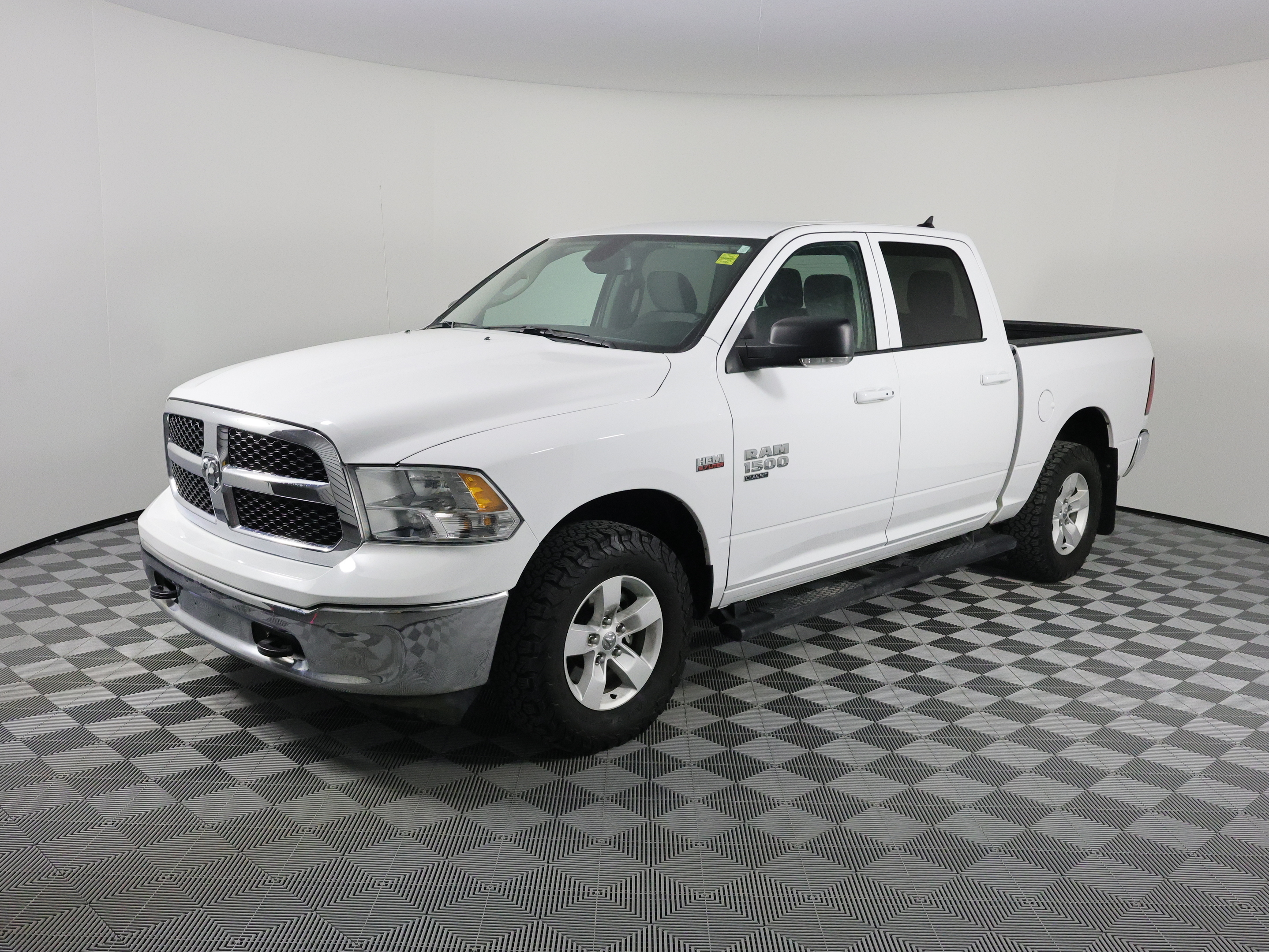 2022 Ram 1500 Classic SLT