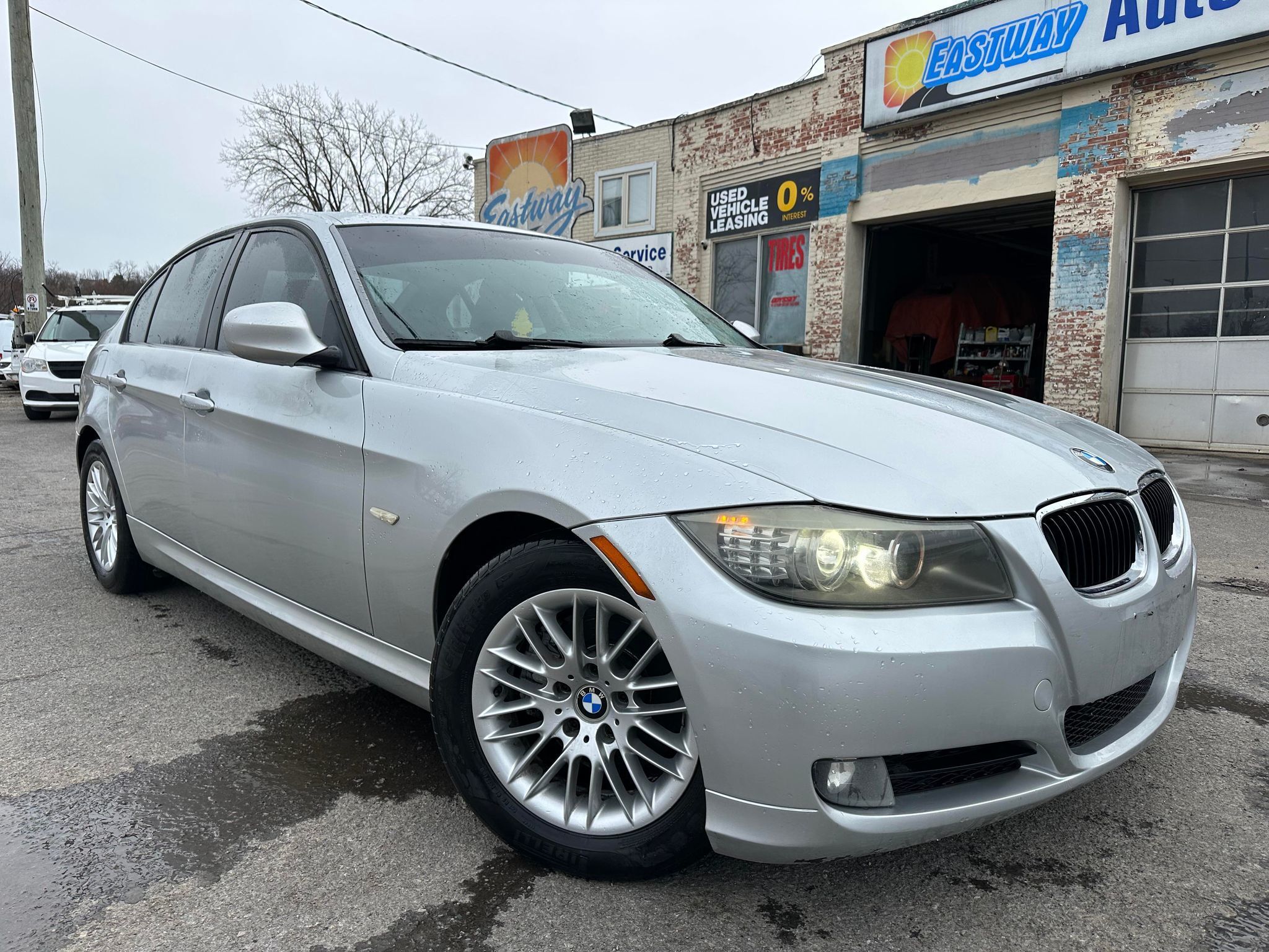 2009 BMW 3 Series 4dr Sdn 328i RWD