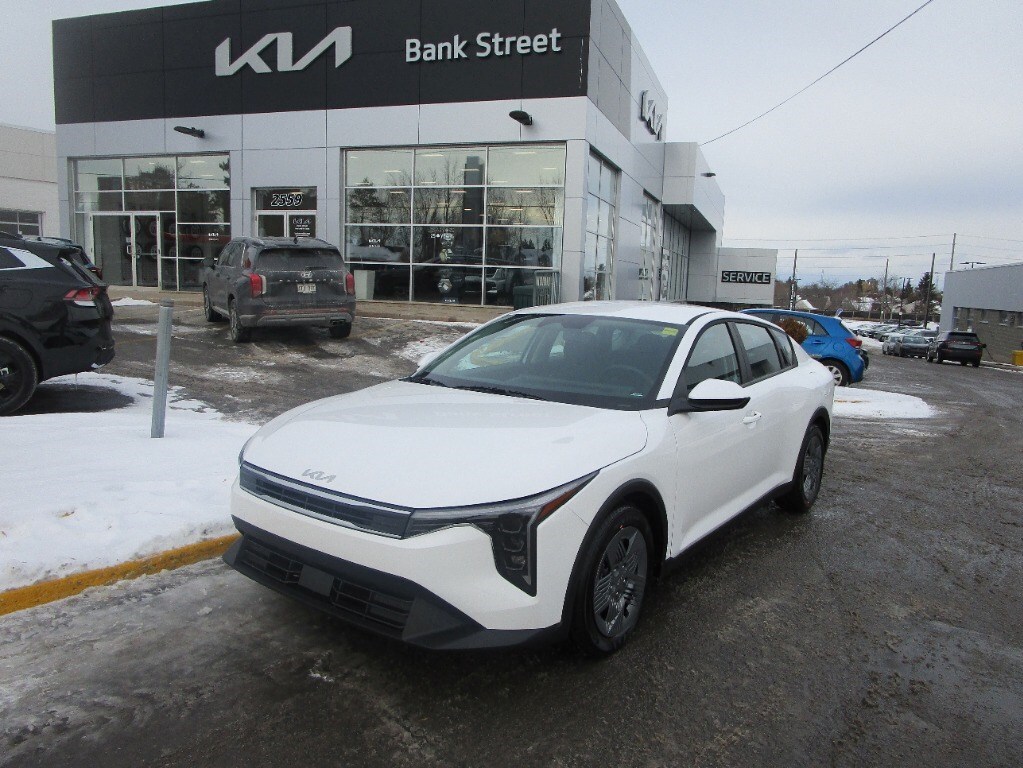 2025 Kia K4 LX FWD