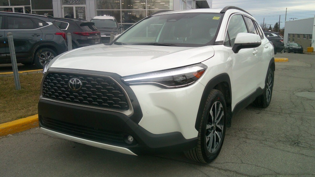 2024 Toyota Corolla Cross XLE AWD