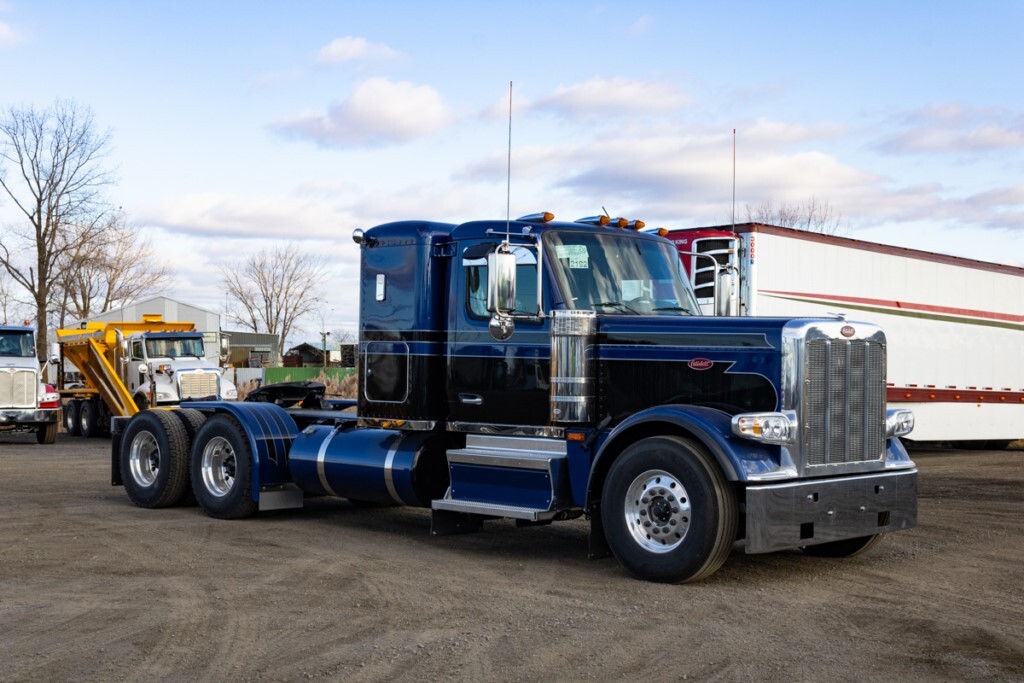 2025 Peterbilt 589 