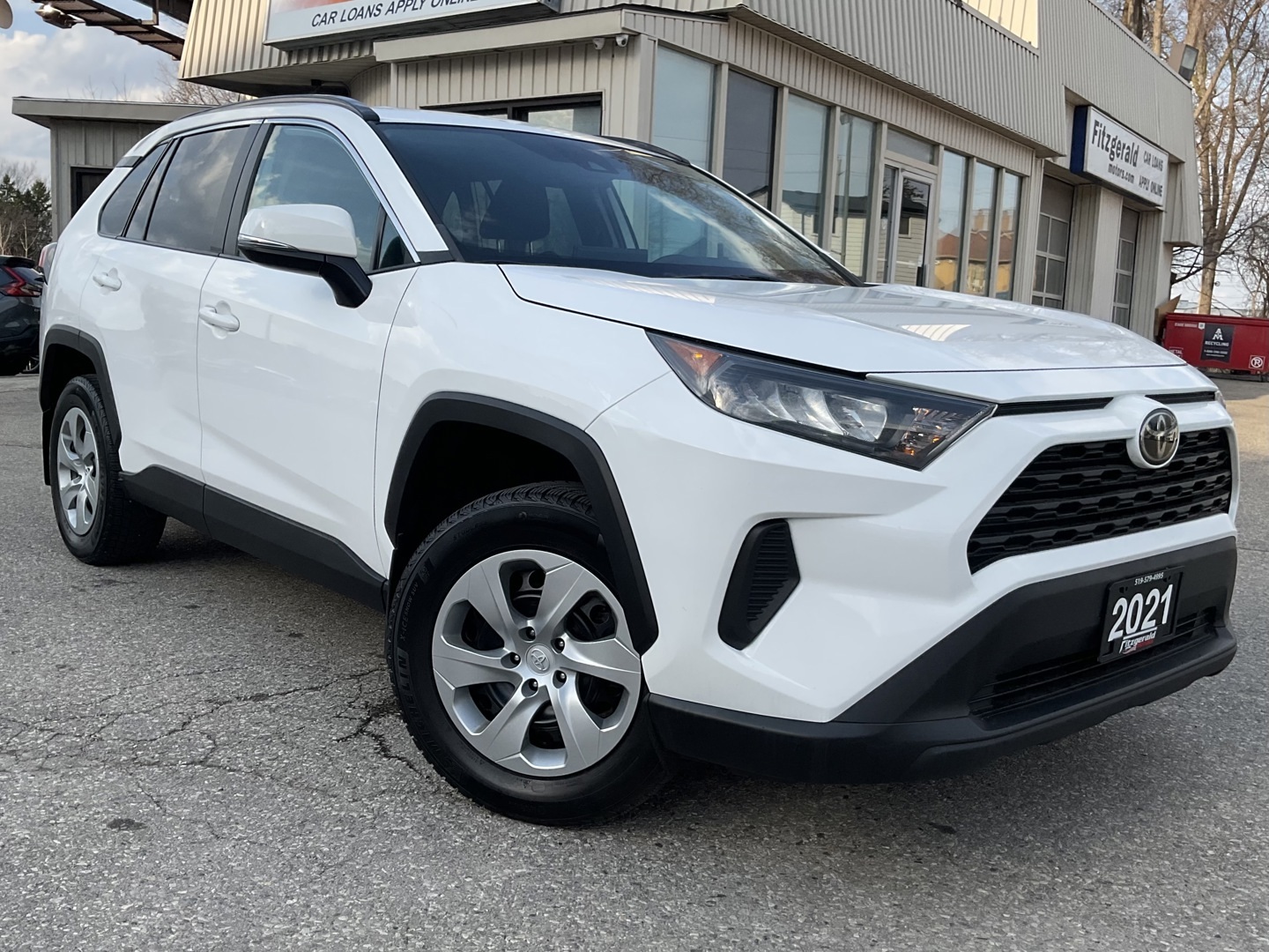 2021 Toyota RAV4 LE - BACK-UP CAM! BSM! SAFETY SENSE!