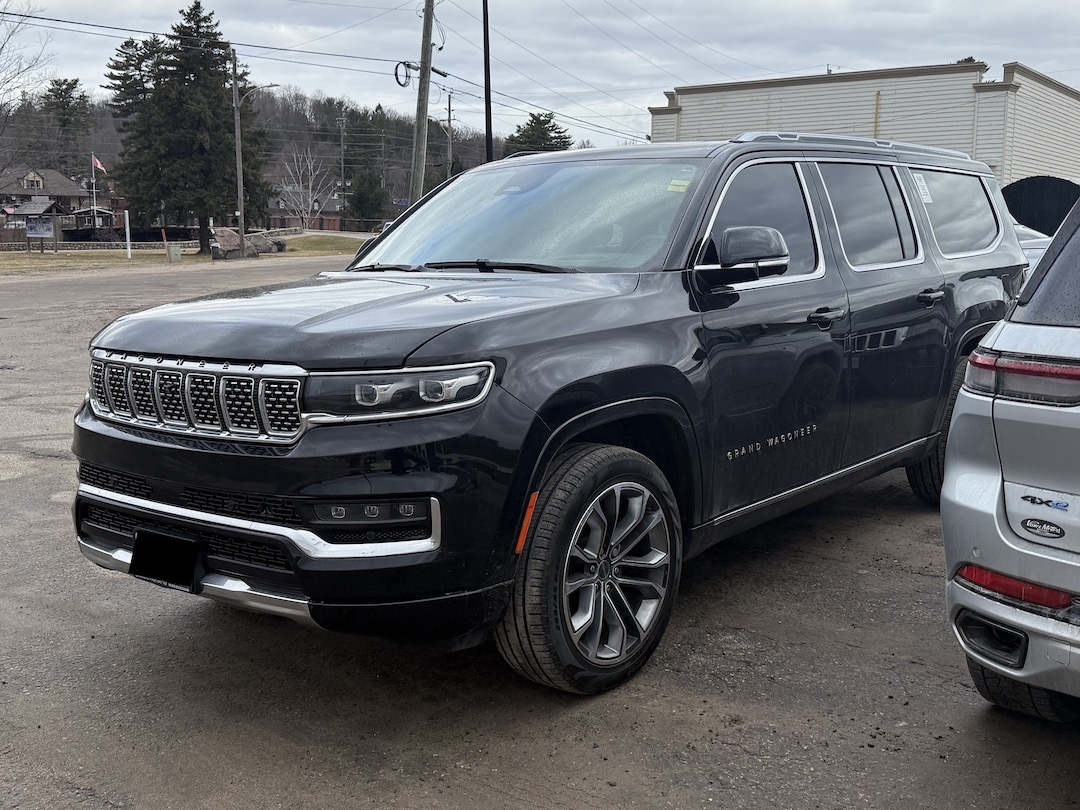 2023 Jeep Grand Wagoneer L